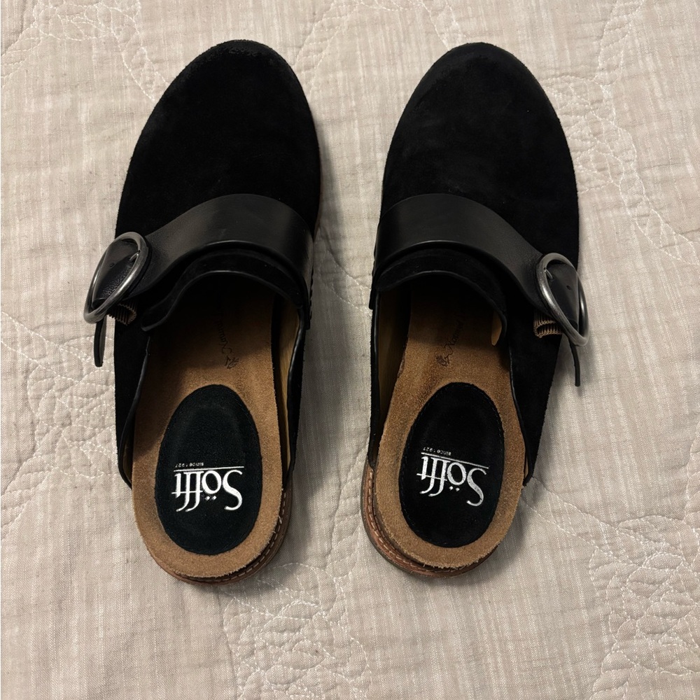 Sofft Women's Black Mules with Buckle